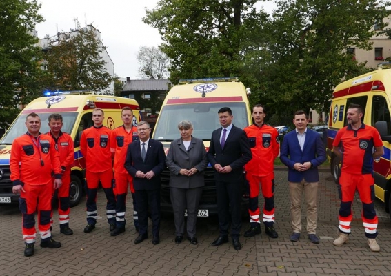 TRZY AMBULANSE DZIĘKI TARCZY